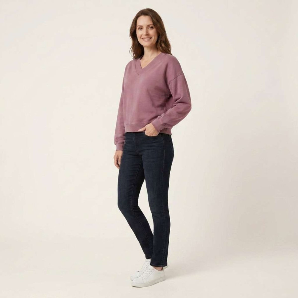 Sweat en coton mélangé mauve uni avec une coupe droite et un col v violet, LEVI'S