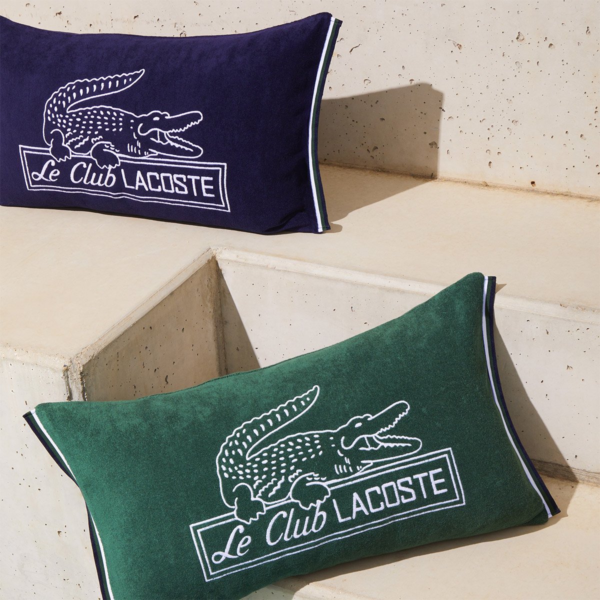 Housse de coussin en eponge, L LE CLUB marine, LACOSTE HOME