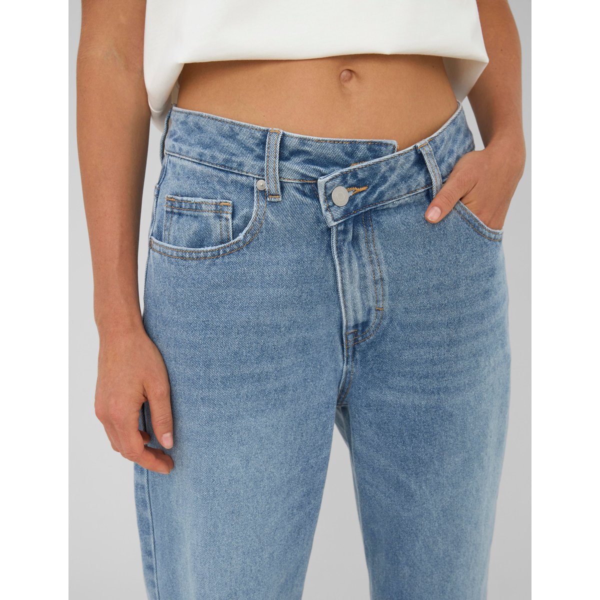 Jean straight ceinture asymétrique bleu moyen, BZB