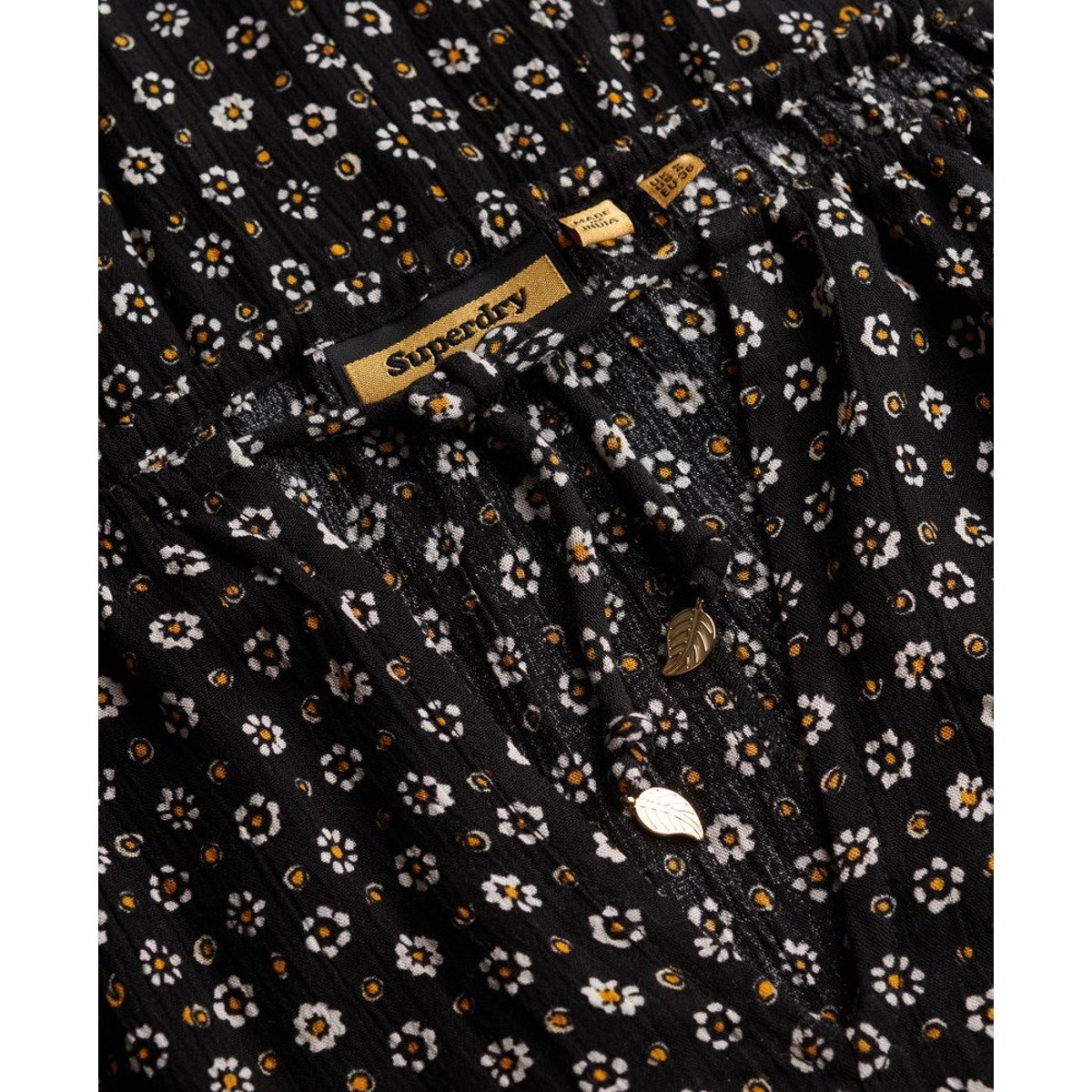 Robe longue caraco de plage noir à pois et pâquerettes, SUPERDRY