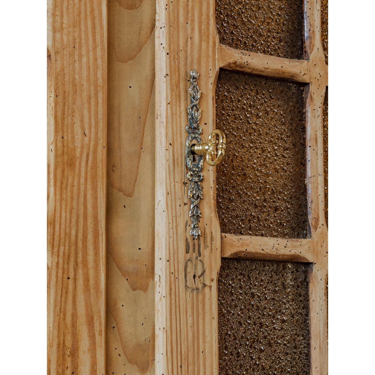 Buffet à deux corps en bois Gilbert N°1558 - Bon état bois clair, DEBONGOUT