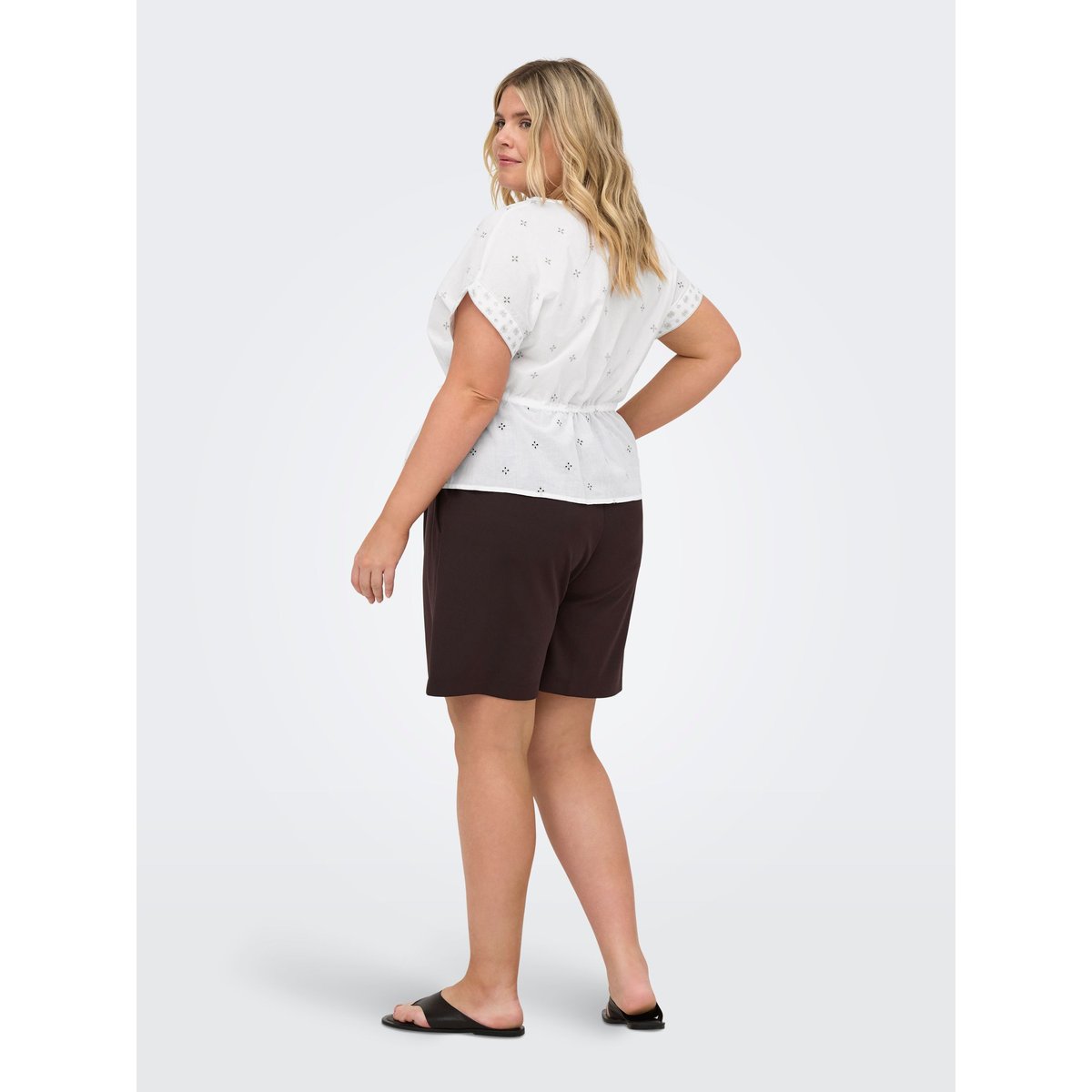 Top bright white, ONLY CARMAKOMA