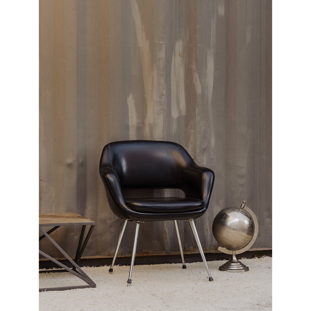 Fauteuil en cuir noir et chromé Jakob N°1337 - Bon état noir, DEBONGOUT