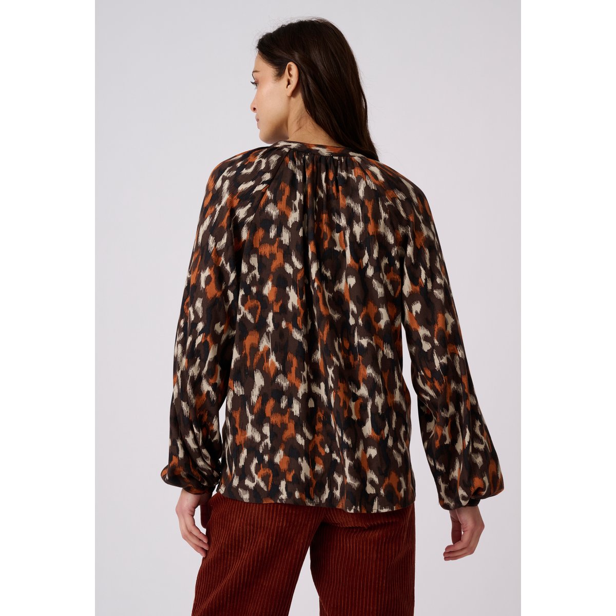 Blouse pure viscose marron graphique, DAMART