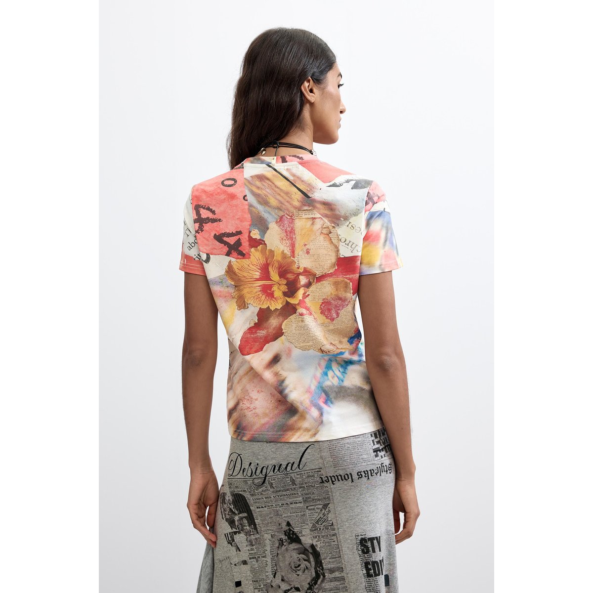 T-shirt imprimé à fleurs multicolore, DESIGUAL
