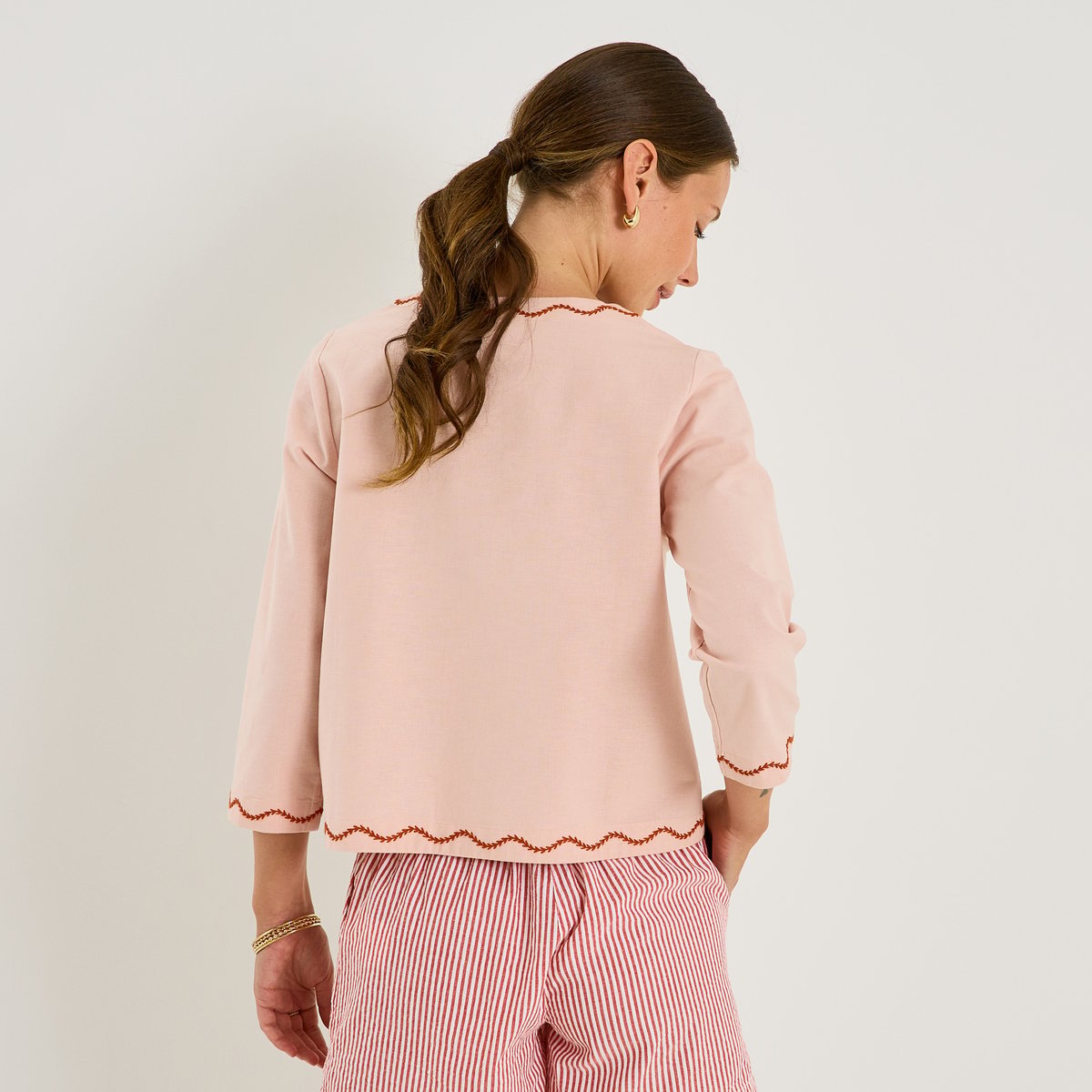 Blouse à broderies rose, GRAIN DE MALICE