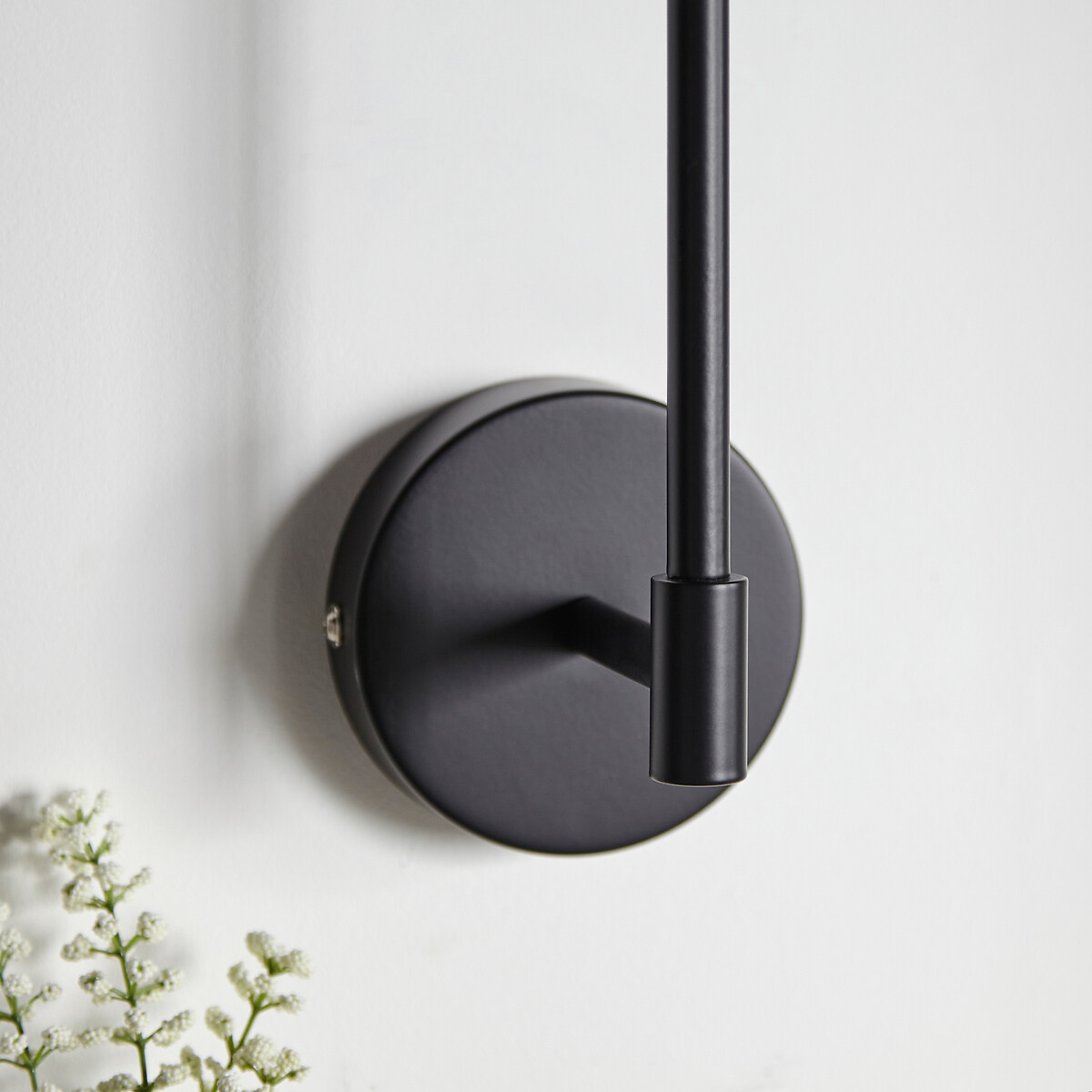 Perry Upright Wall Light black, SO'HOME
