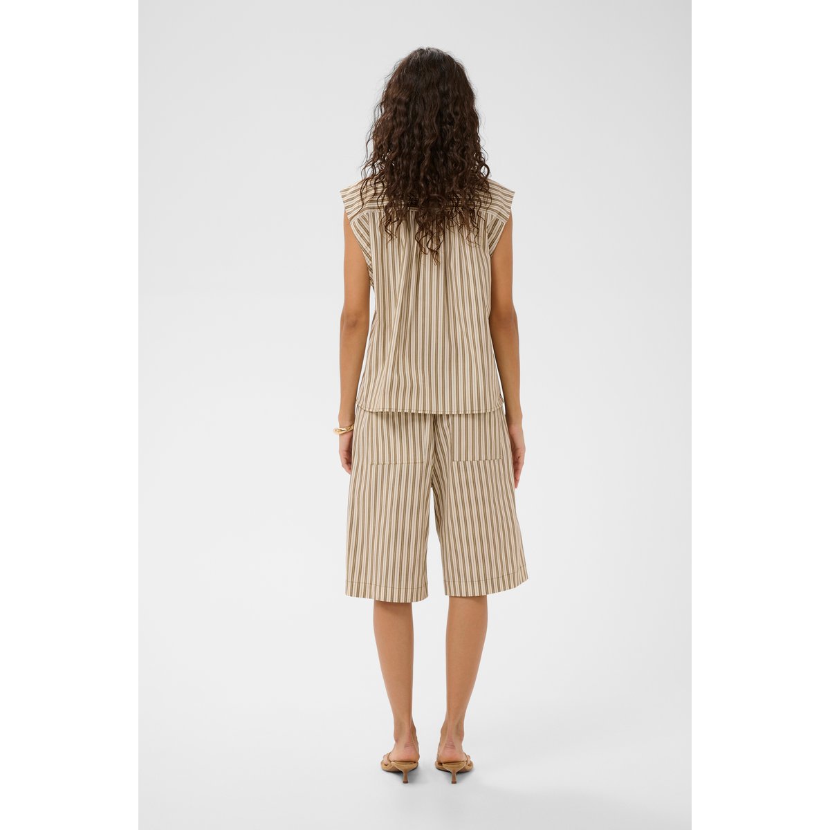 Shorts Casual vert dusky green stripe, SOAKED IN LUXURY