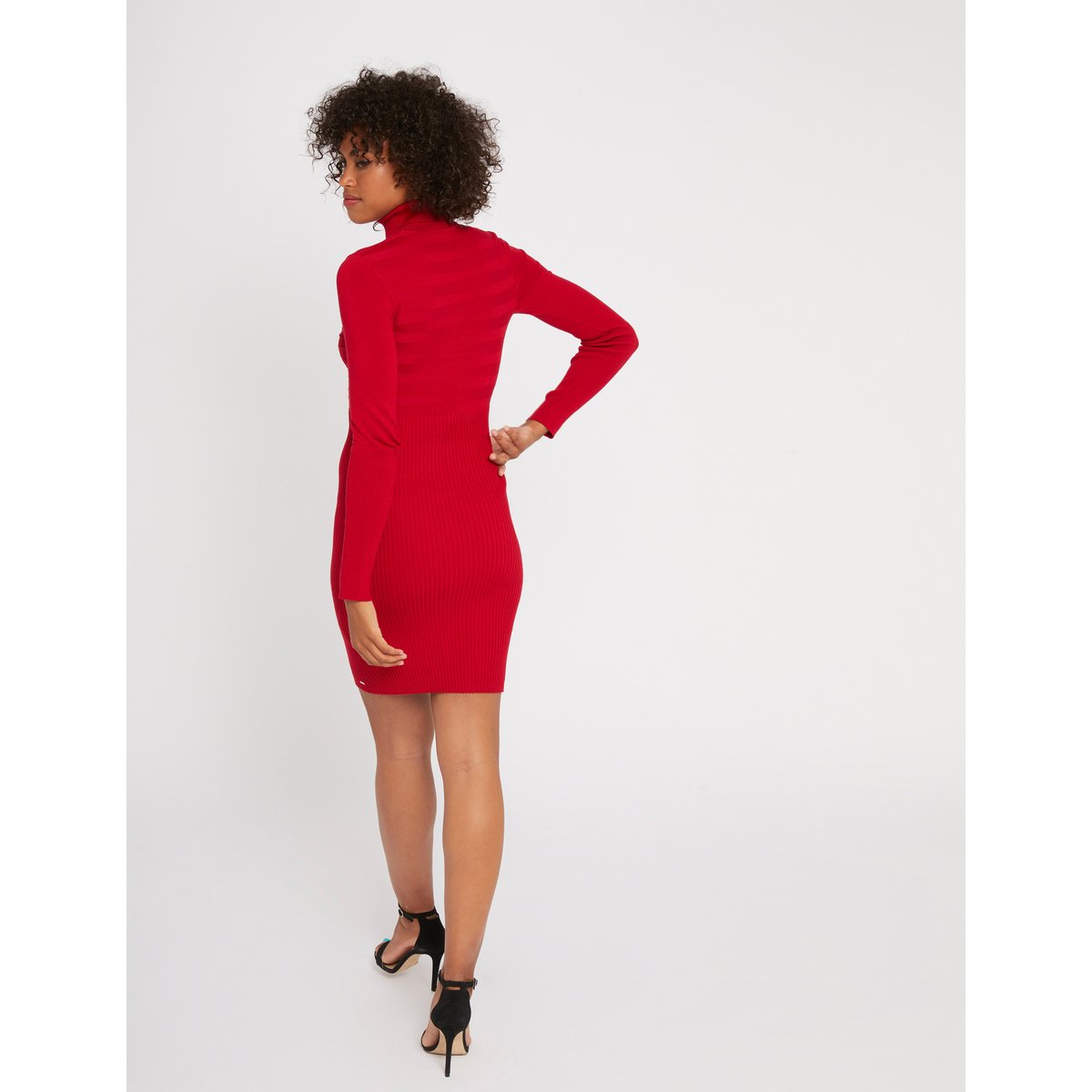 Robe pull en fine maille, col montant rouge, MORGAN