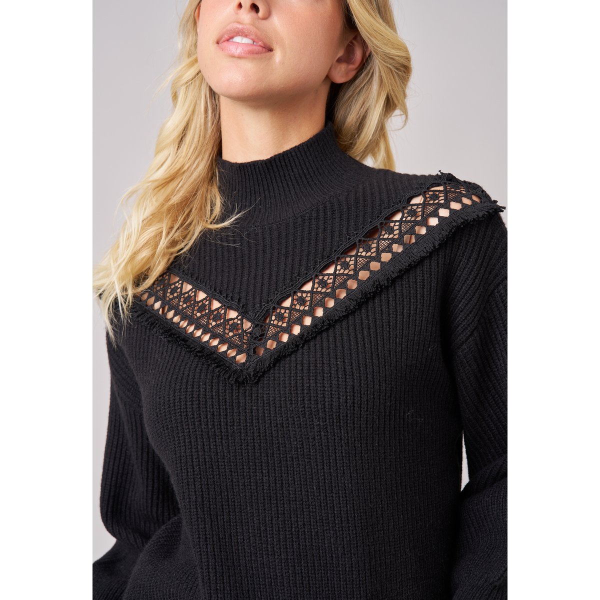 Pull femme en maille côtelée détail ajouré DORINA black, DEELUXE