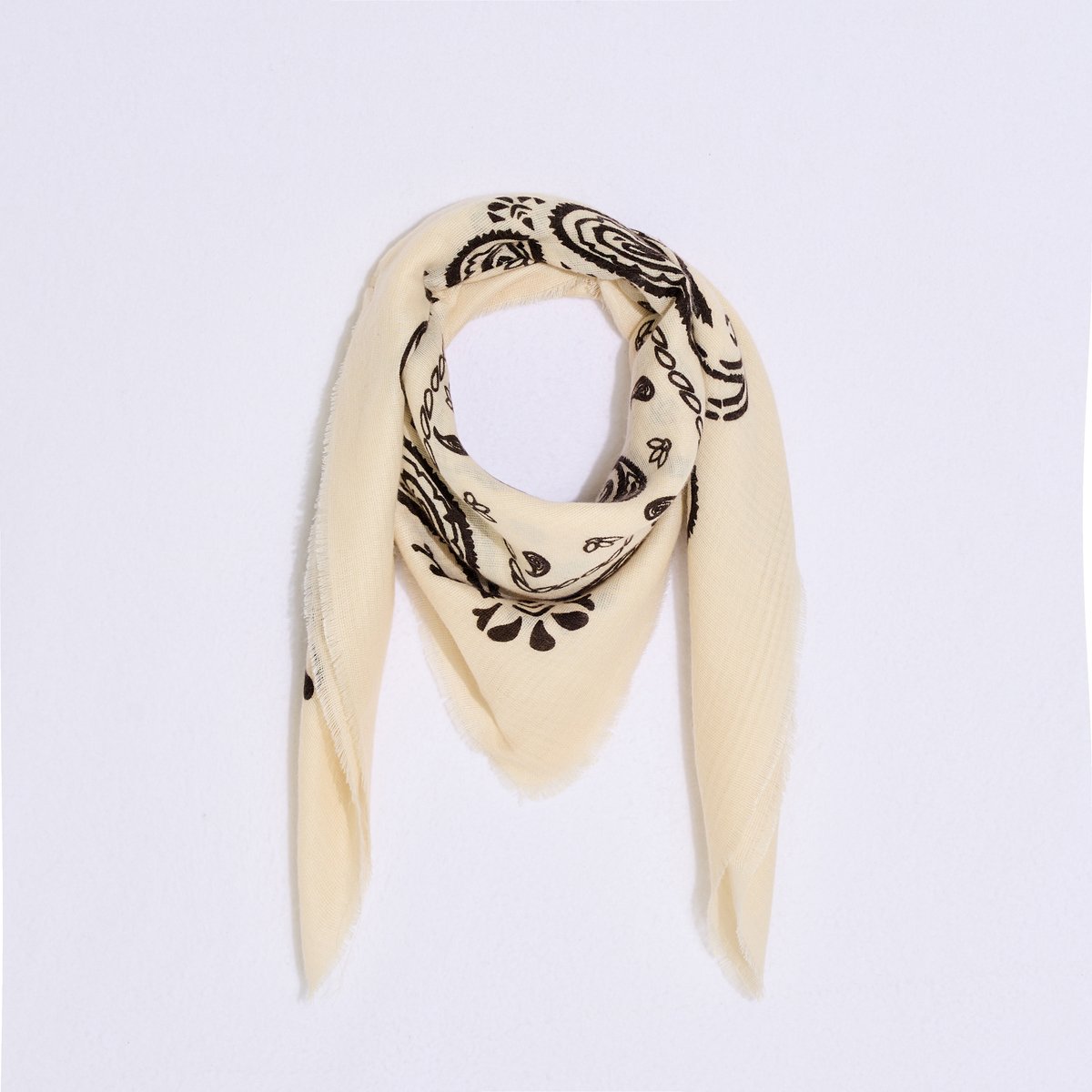 Écharpe carrée motif cachemire blanc cassé ecru, GRAIN DE MALICE
