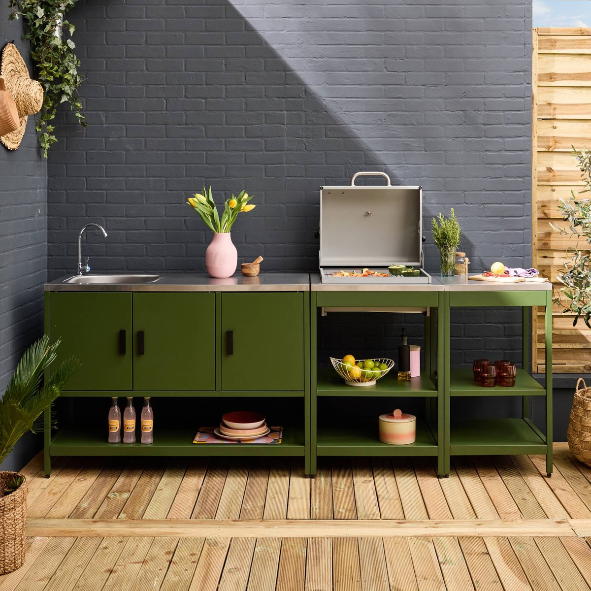 Cuisine d'extérieure 3 modules avec barbecue charbon de bois sur pieds, 2 étagères et thermomètre NAXOS BARBECUE CHARBON + 2 MODULES noir, SWEEEK