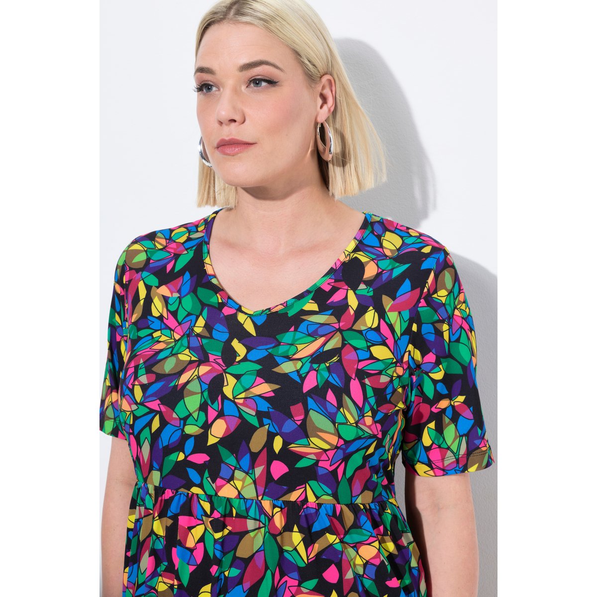 T-shirt long à poches. Manches courtes et noir, ULLA POPKEN