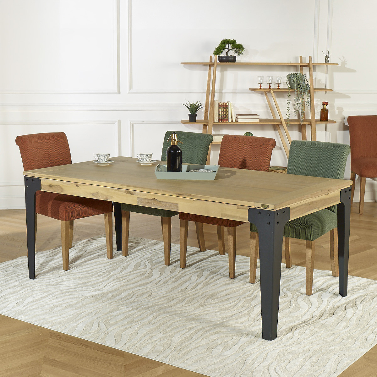 Table rectangulaire en acacia 1 rallonge 8/10 couverts BALTIMORE noire, ROBIN DES BOIS
