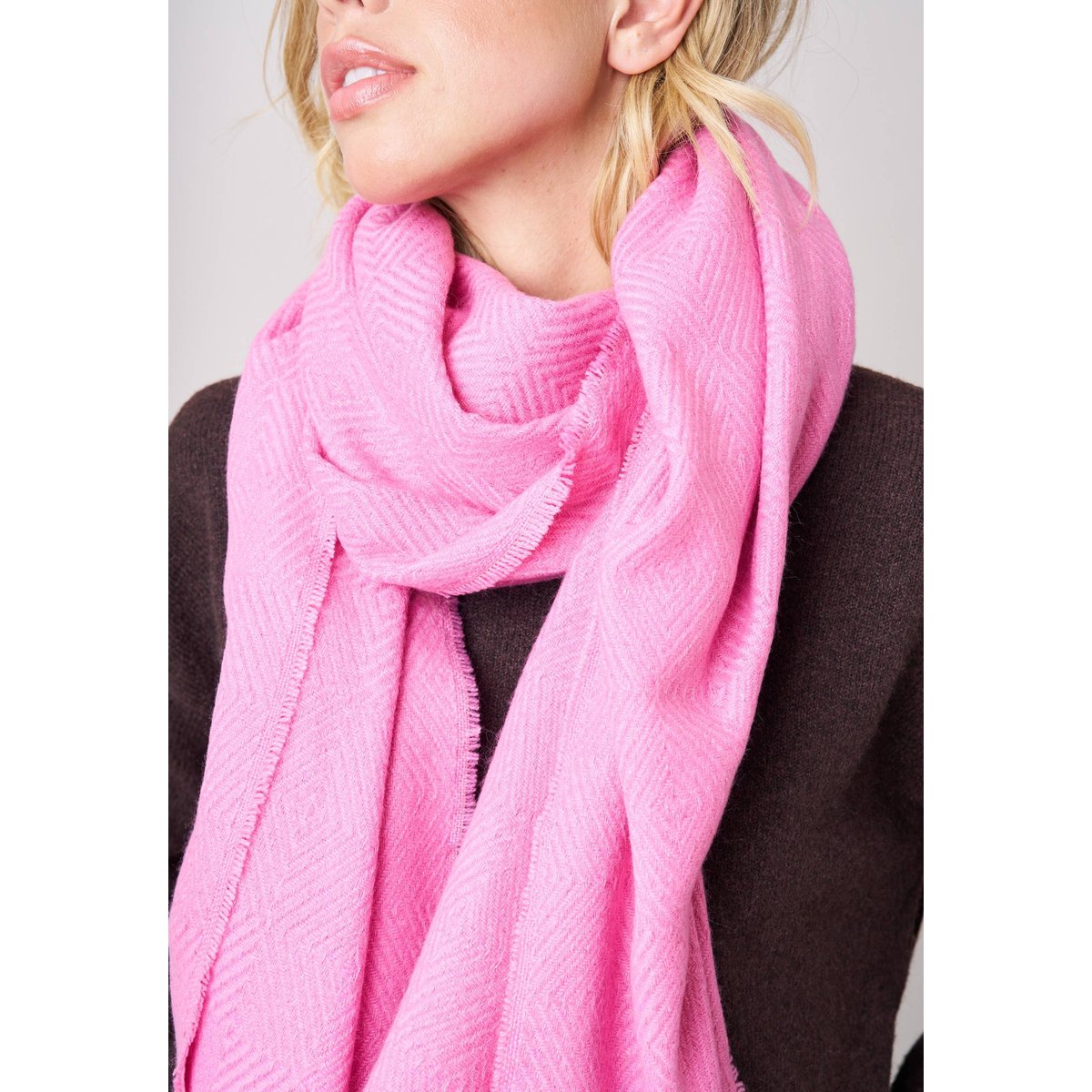 Écharpe femme chevron avec franges MORGANE rose, DEELUXE