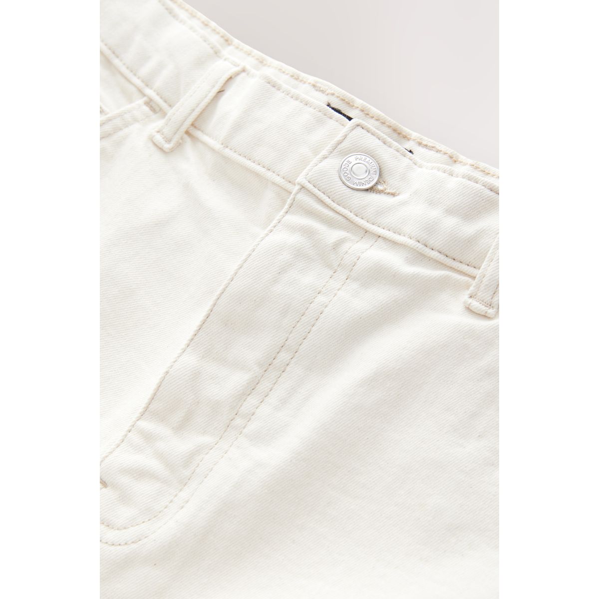 Short en jean style jupe-culotte écru, NEXT