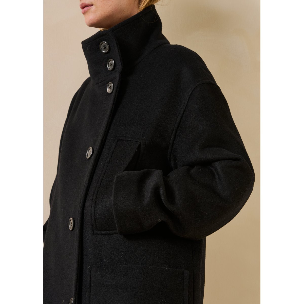 Manteau col montant en laine noir, LA FEE MARABOUTEE