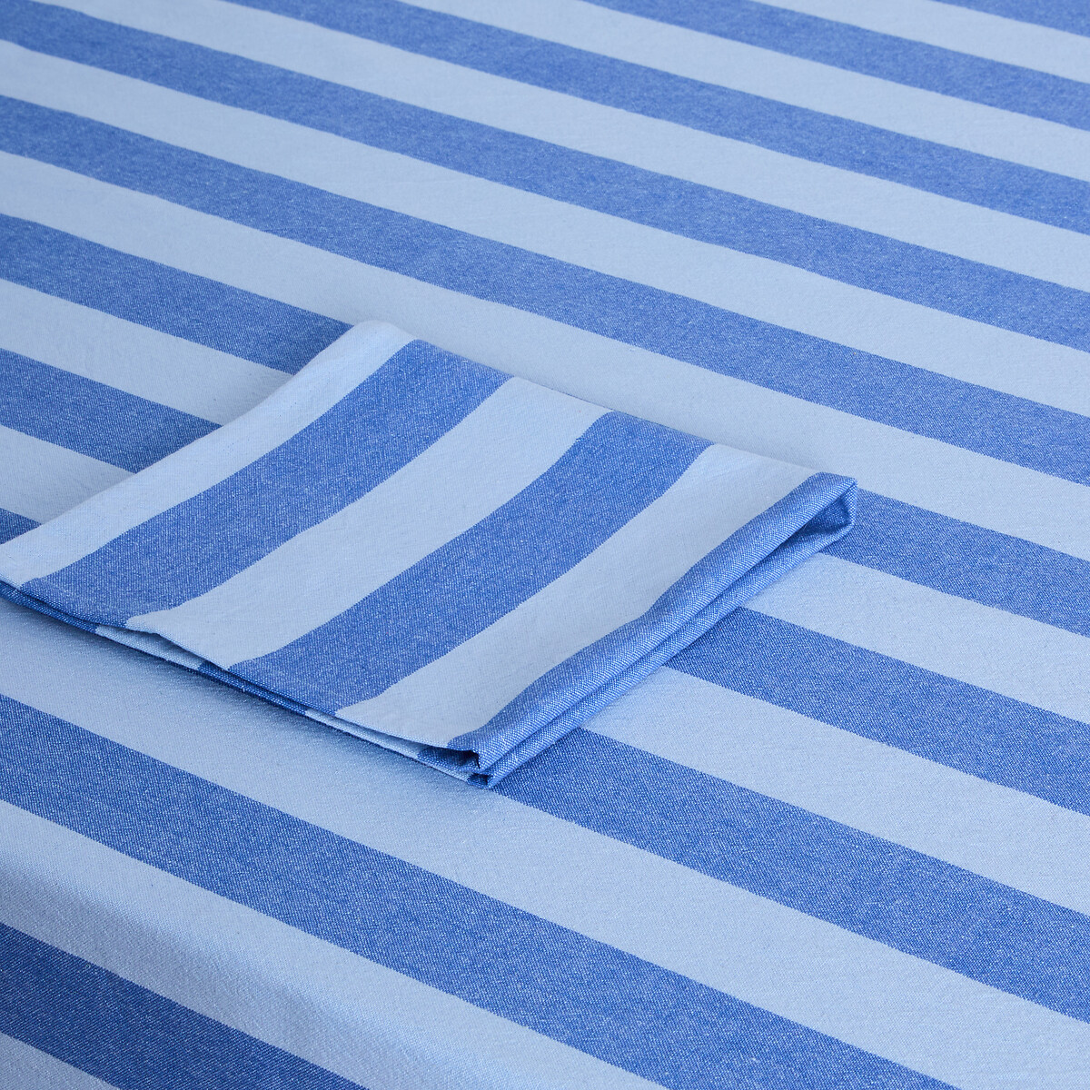 Nappe rayée tissé-teint, 30% coton recyclé, MIRELLA bleu foncé/bleu clair, LA REDOUTE INTERIEURS