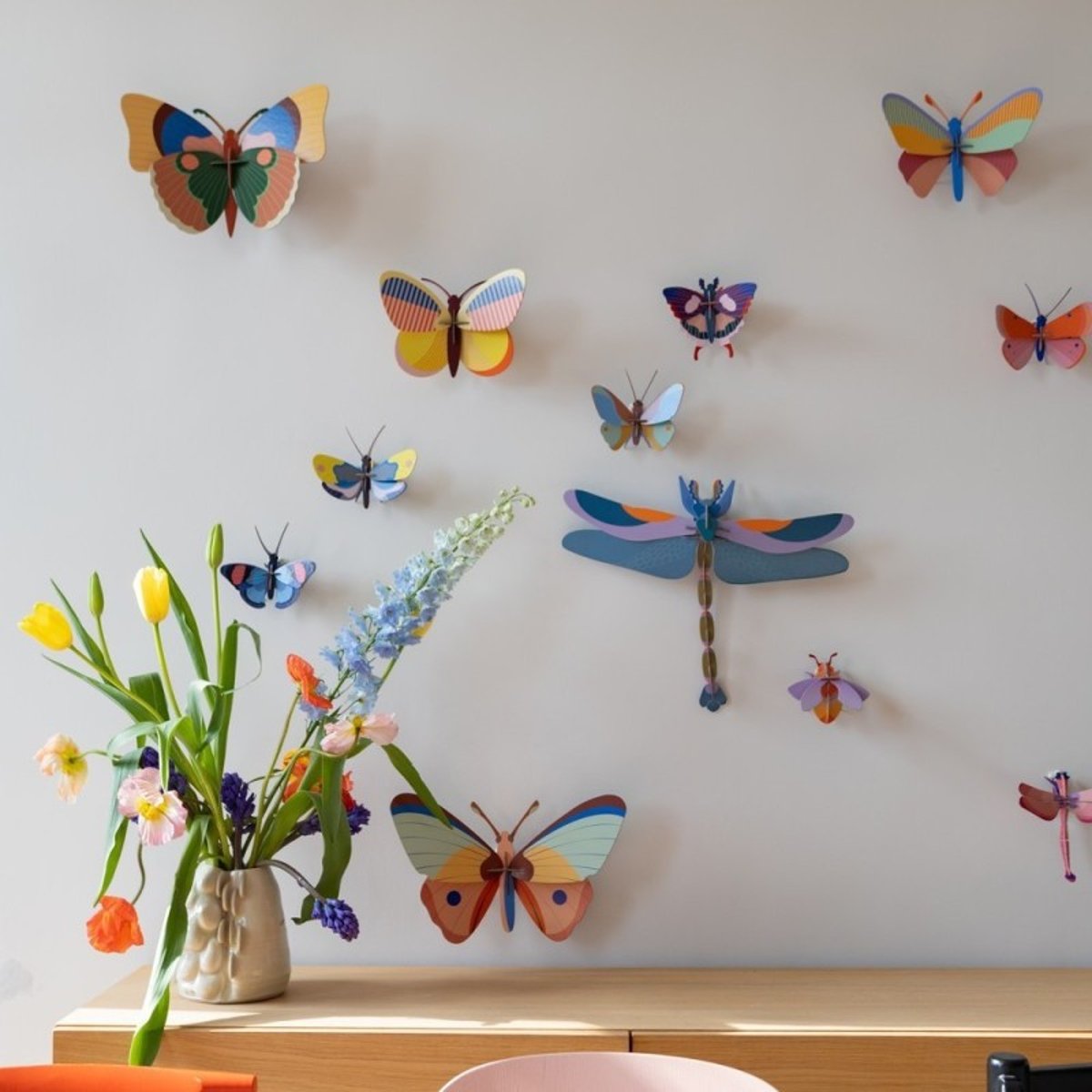 Papillon paon du jour décoration murale en carton bleu, STUDIO ROOF