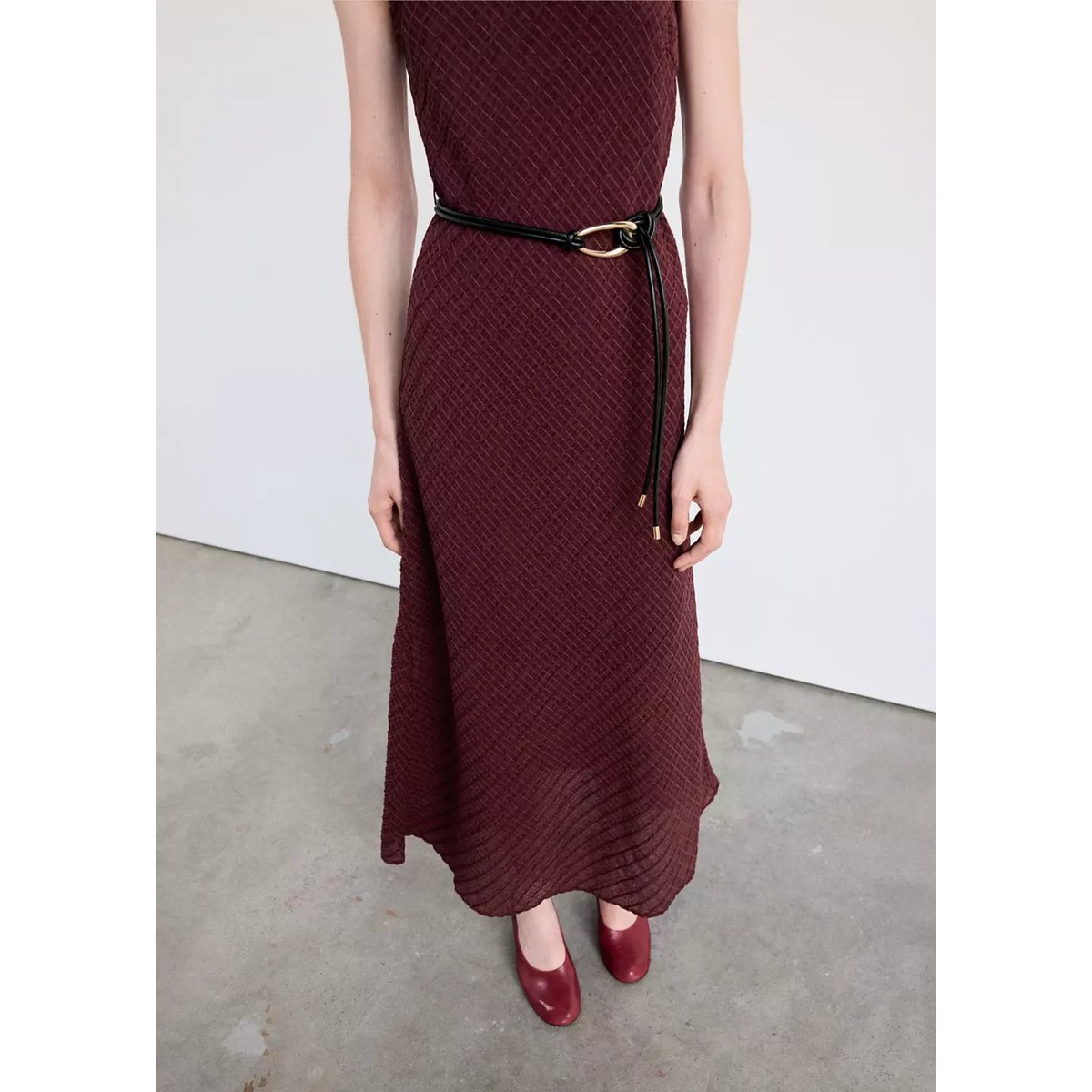 Robe texturée ceinture bordeaux, MANGO