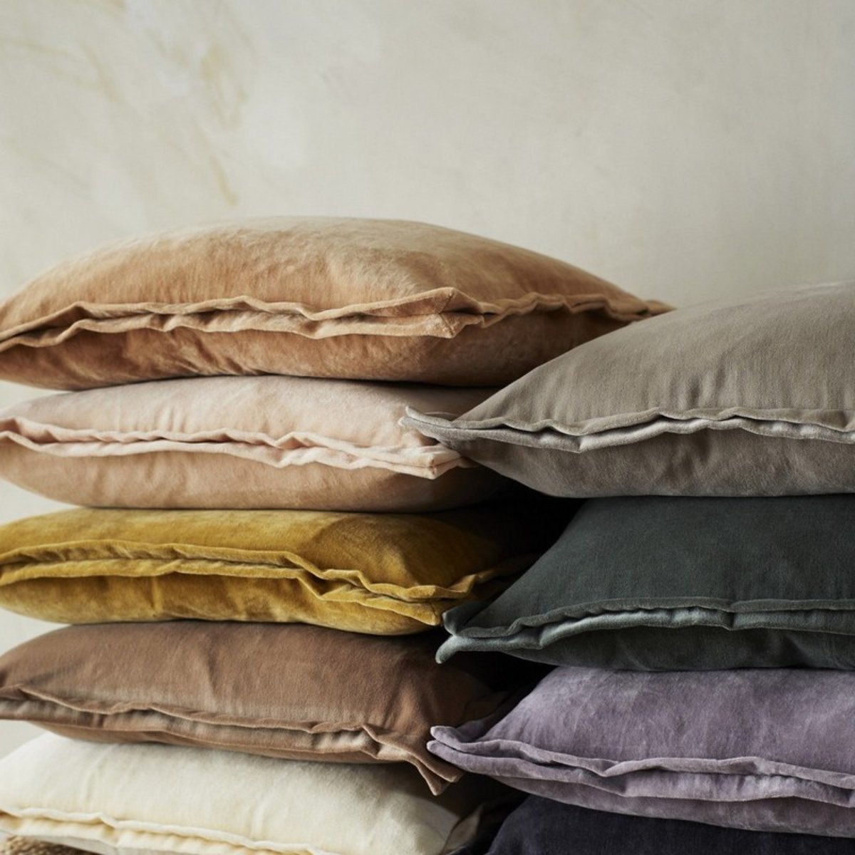 Housse de coussin velours gris taupe, MADAM STOLTZ