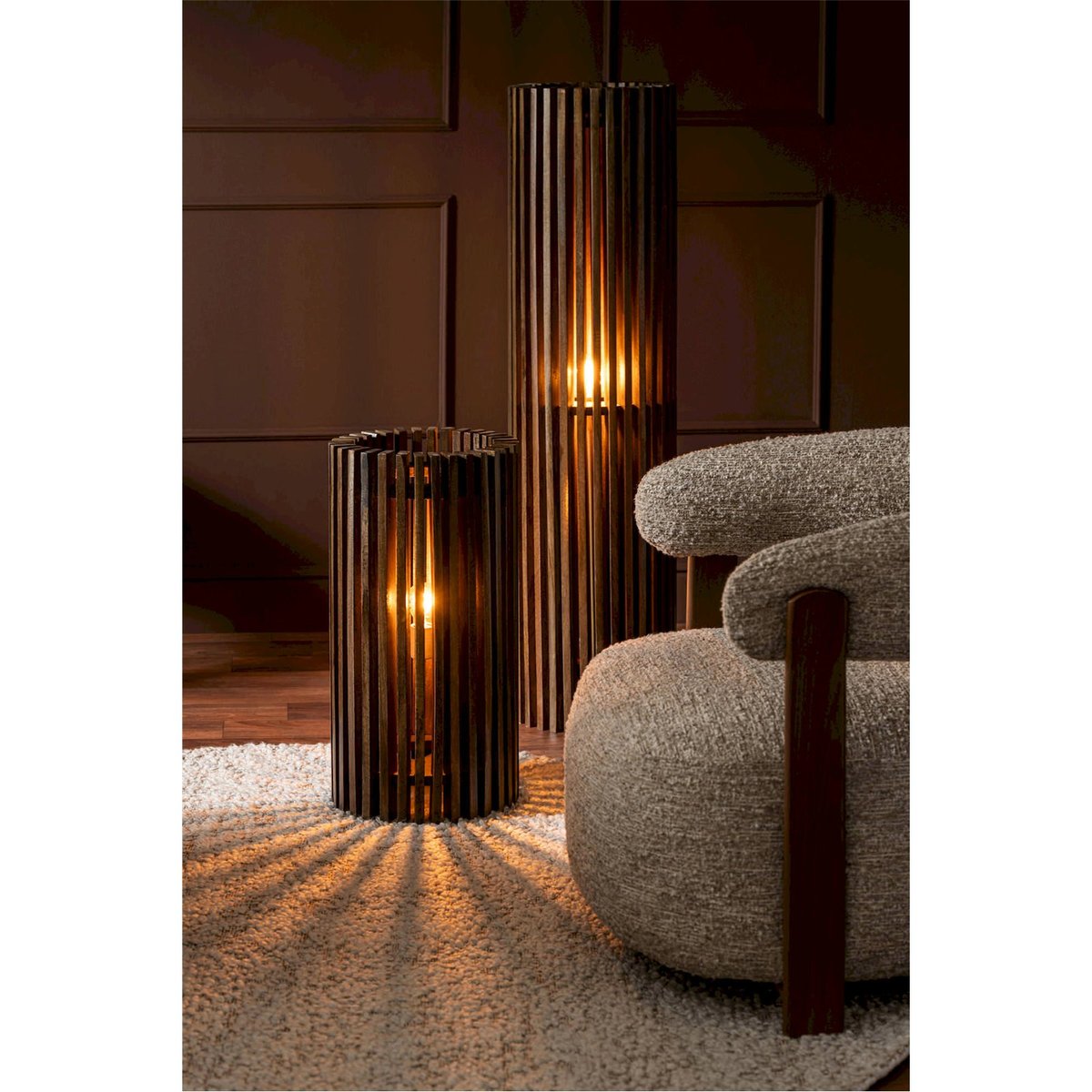Lampe à poser côtelée en bois de manguier marron foncé, RECOLLECTION