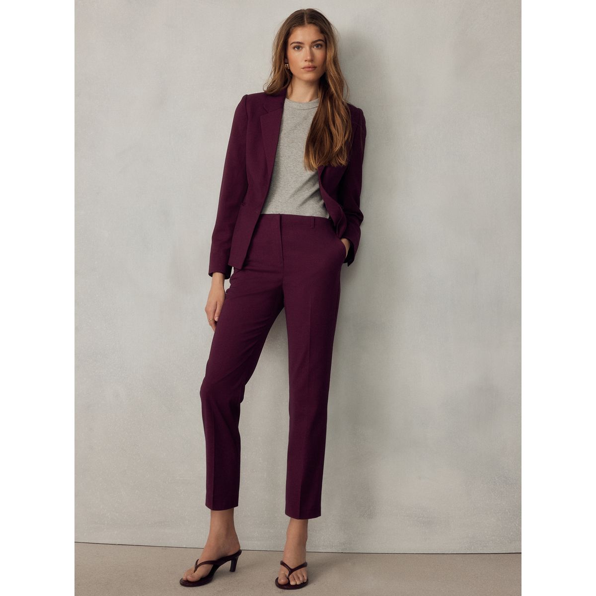 Pantalon slim et ajusté rouge bordeaux, NEXT