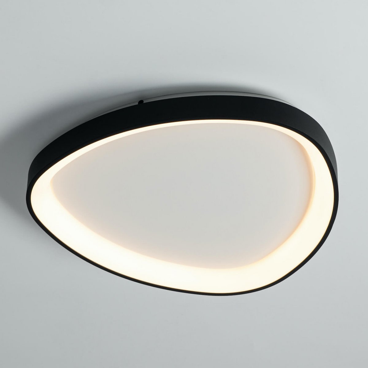 Plafonnier moderne et minimaliste - MESIANO noir, KOSILUM