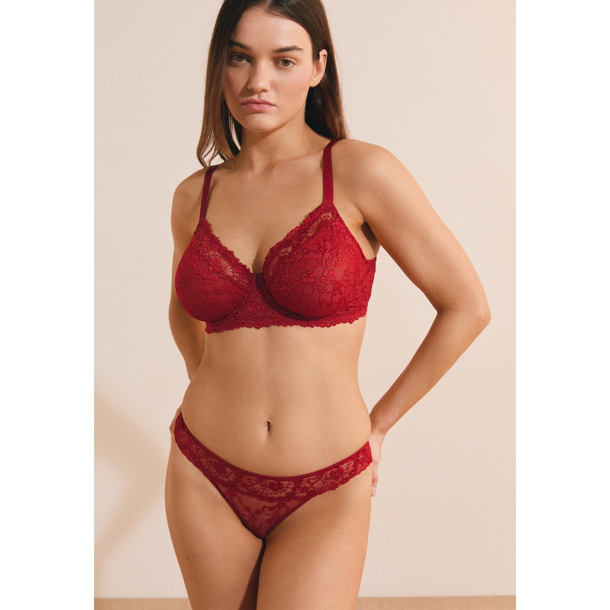 Soutien-gorge sans coques minimizer SOUPCON rouge, ETAM
