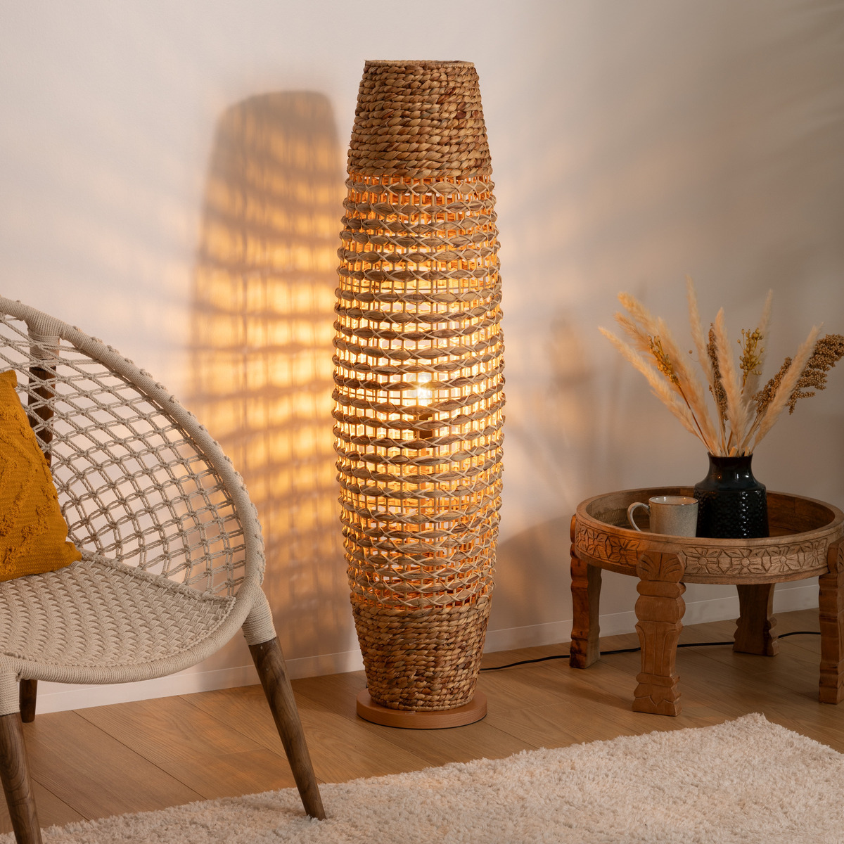 Lampadaire en papier tressé sur base bois de hêtre SAND beige, ATMOSPHERA