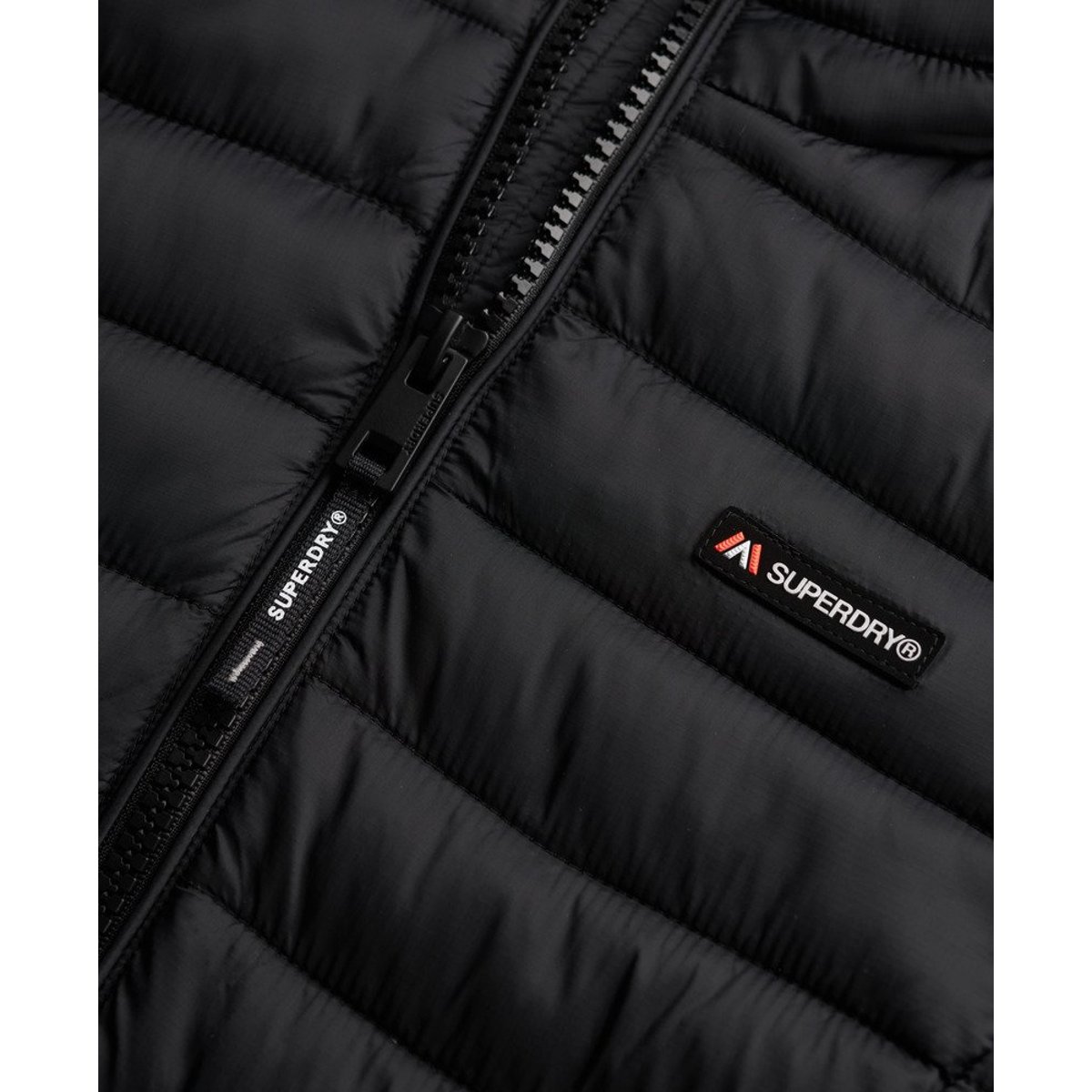 Veste matelassée à capuche Fuji Lite noir, SUPERDRY
