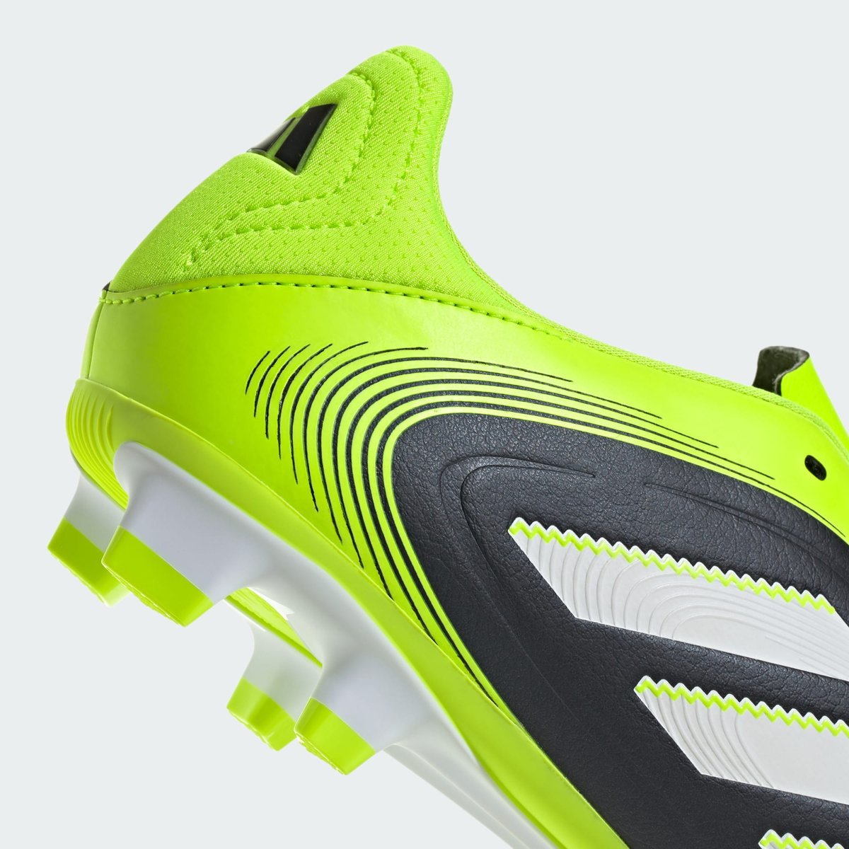 Chaussure Copa Pure 3 Club Terrain Souple/Multi-Surfaces Chaussure Copa Pure 3 Club Terrain Souple/Multi-Surfaces core black / cloud white / lucid lemon, adidas Performance