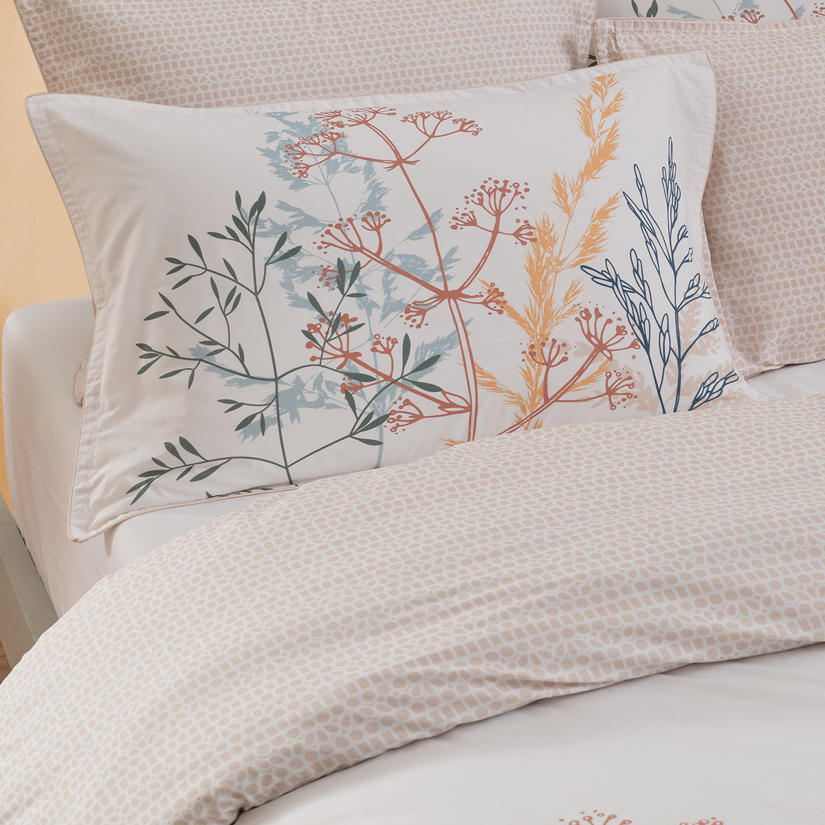 Parure de lit avec 2 taies 65x65 cm en percale MARGUERITE sable, SENSEI MAISON