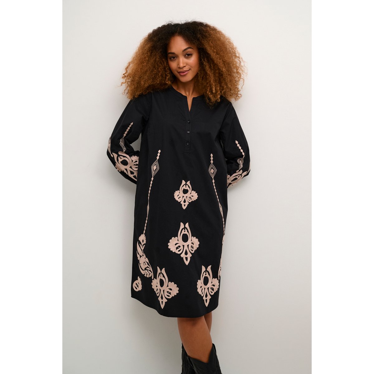 Robe noir ethnique oriental black offwhite, CREAM