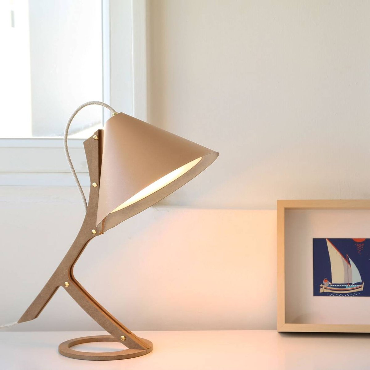 Lampe à poser en cuir beige - SILENCE beige, CAMIF