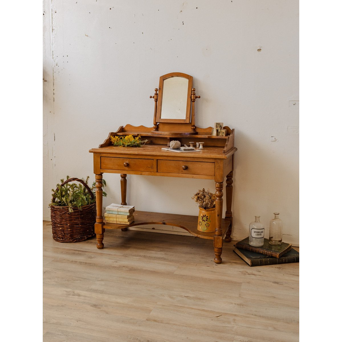 Coiffeuse vintage en bois clair Louise N°259 - Bon état bois clair, DEBONGOUT