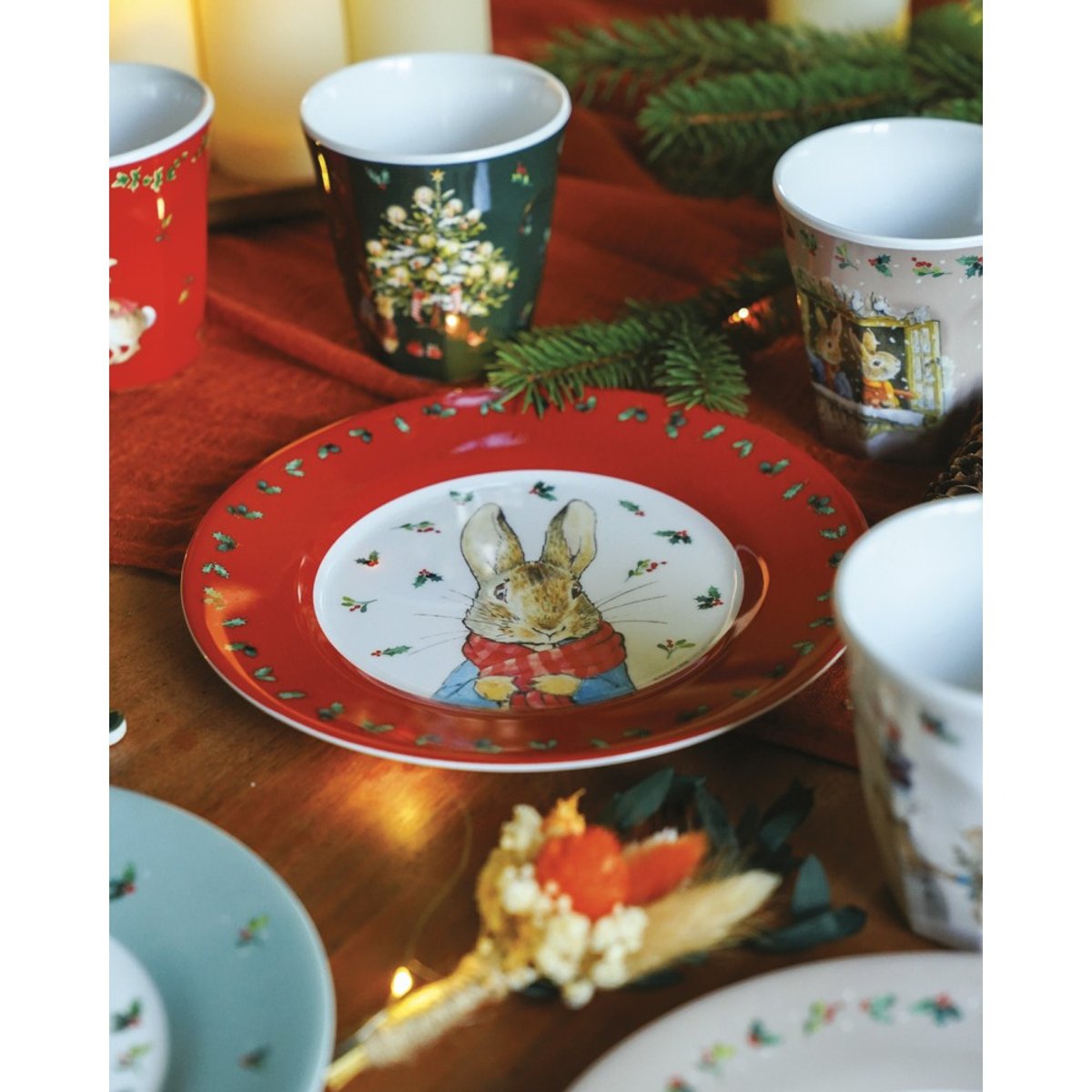 Assiette Pierre Lapin Noël 20 cm rouge, PETIT JOUR