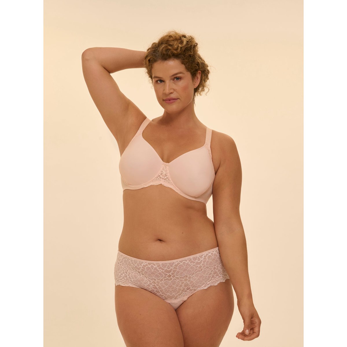 Soutien-gorge avec armature moulé rigide - CARESSE nude, SIMONE PERELE