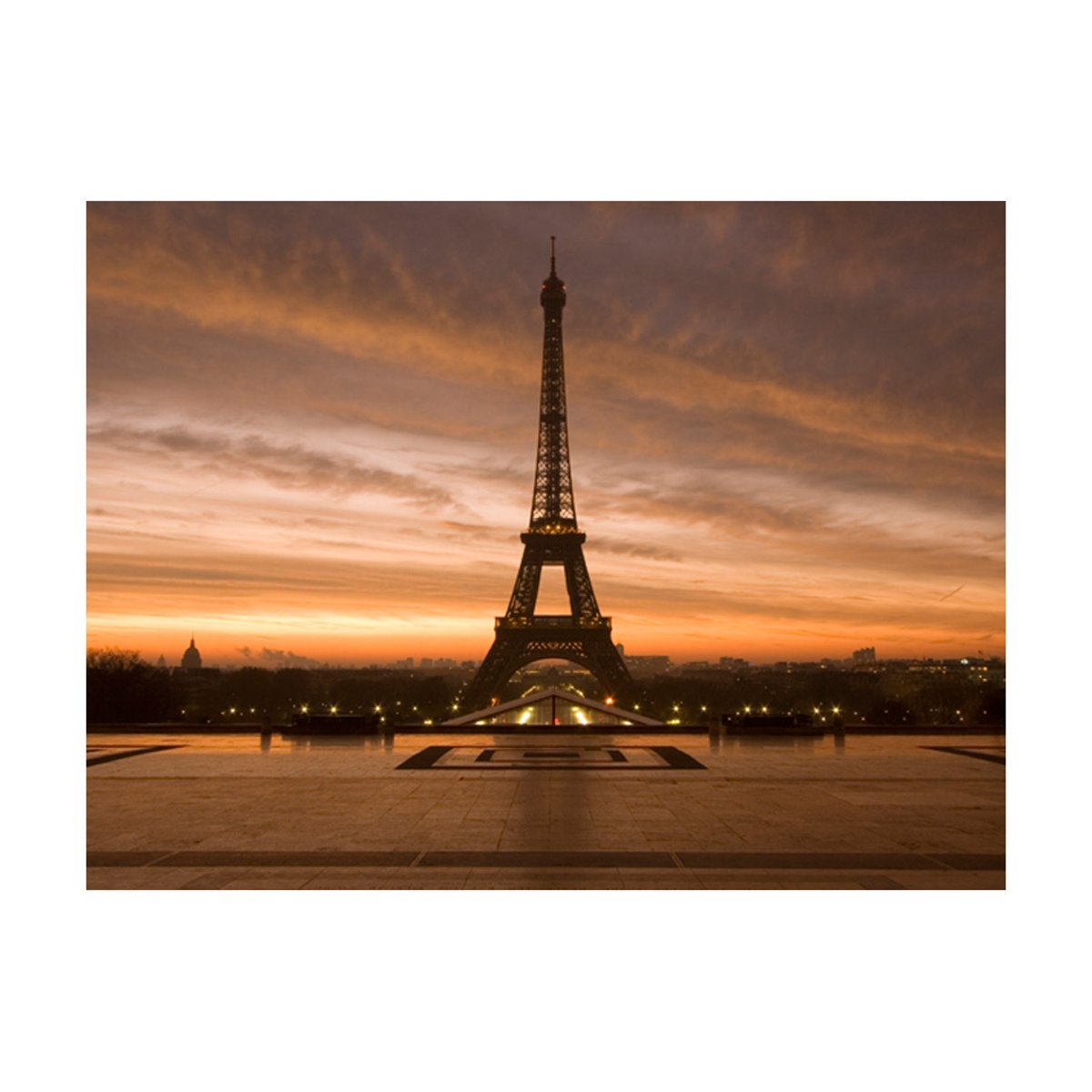 Papier peint intissé panoramique Ville et Architecture Tour Eiffel à l'aube beige, EDEN