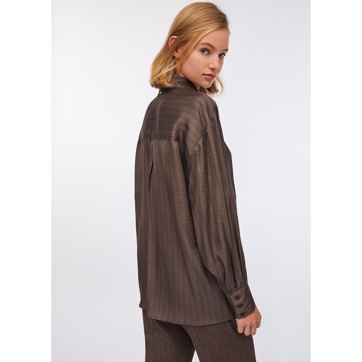 Chemise en satin avec strass marron foncé, LIU JO