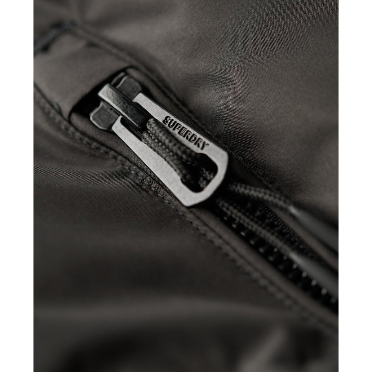 Doudoune à capuche Sports noir, SUPERDRY