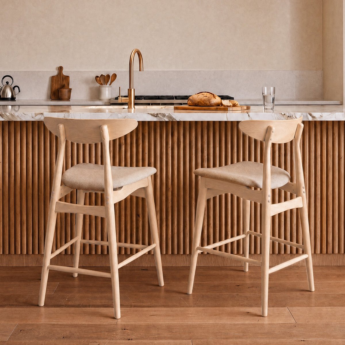 Lot de 2 chaises pour ilot central 63,5 cm en tissu et bois d'hévéa - JOSETTE beige, MAISON PAVANE