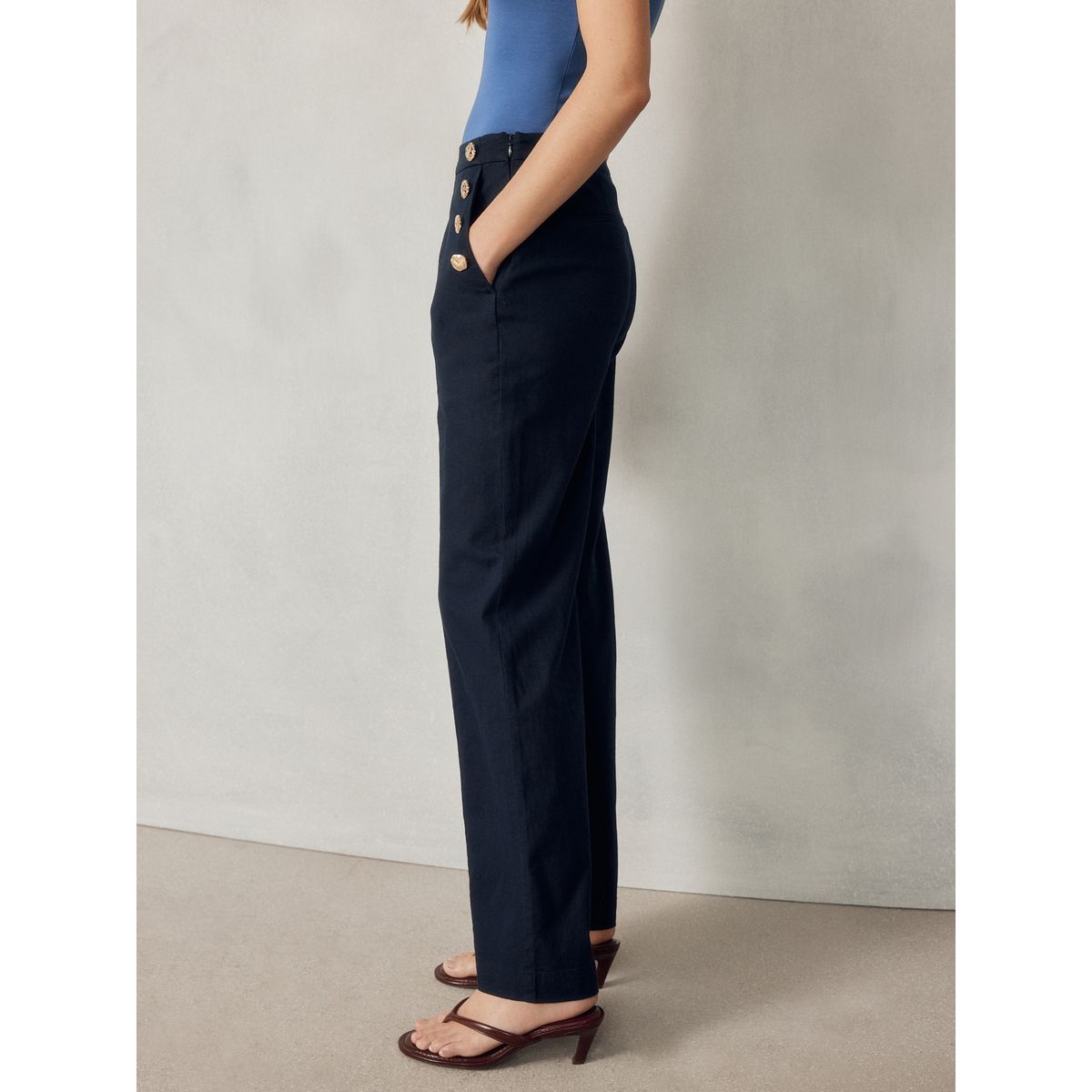 Pantalon large en lin mélangé à boutons dorés bleu marine, NEXT