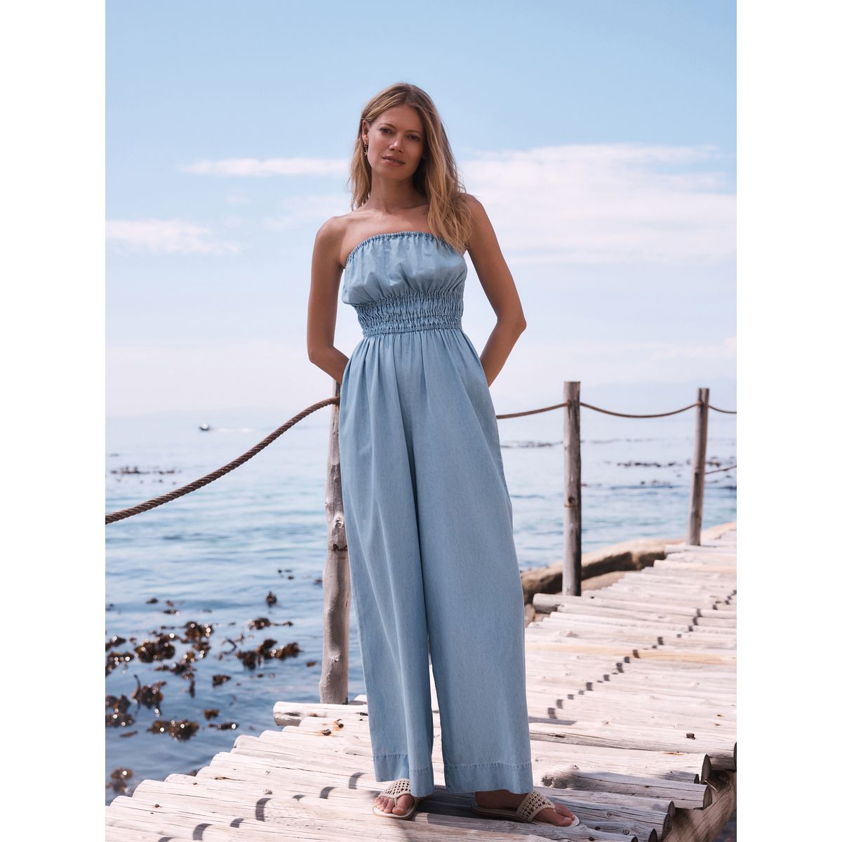 Combi-pantalon bandeau froncée en denim bleu foncé, NEXT