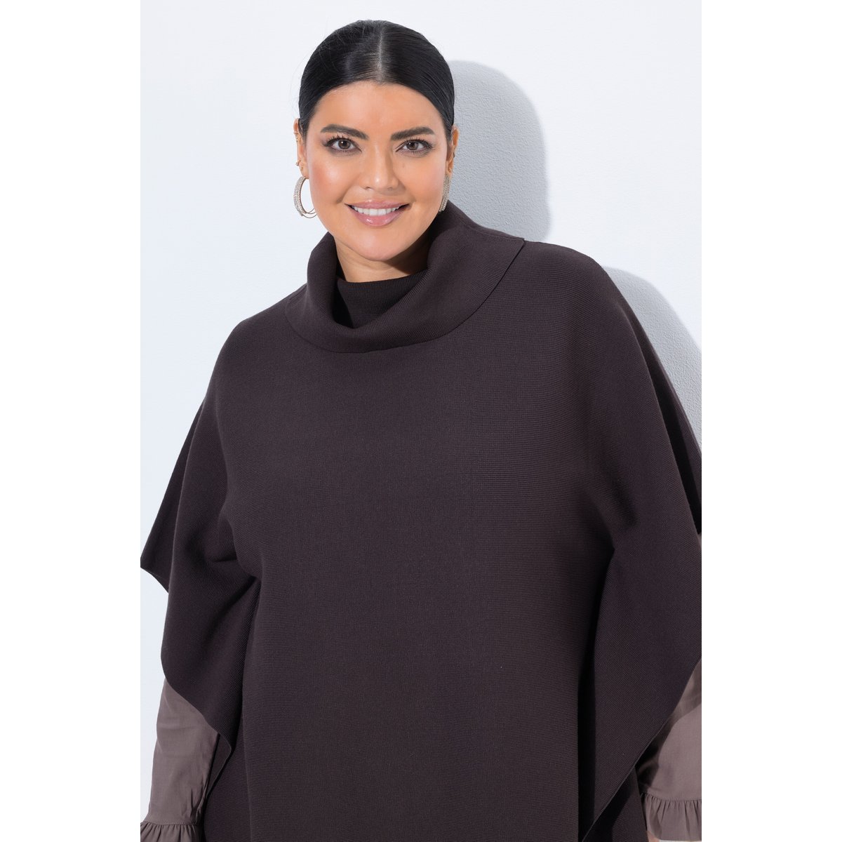 Pull oversize style poncho à col montant acajou, ULLA POPKEN