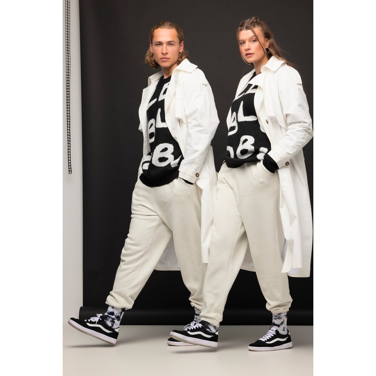Trench-coat oversized avec col à revers et blanc pierre, STUDIO UNTOLD