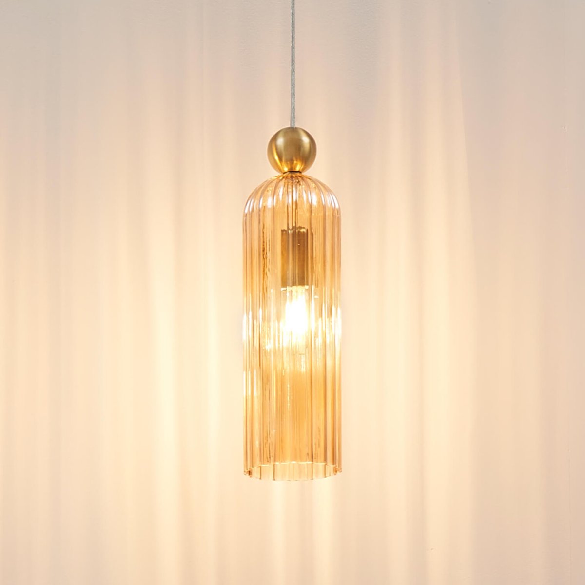 Suspension en verre cylindrique - LEONORA ambré et laiton, KOSILUM