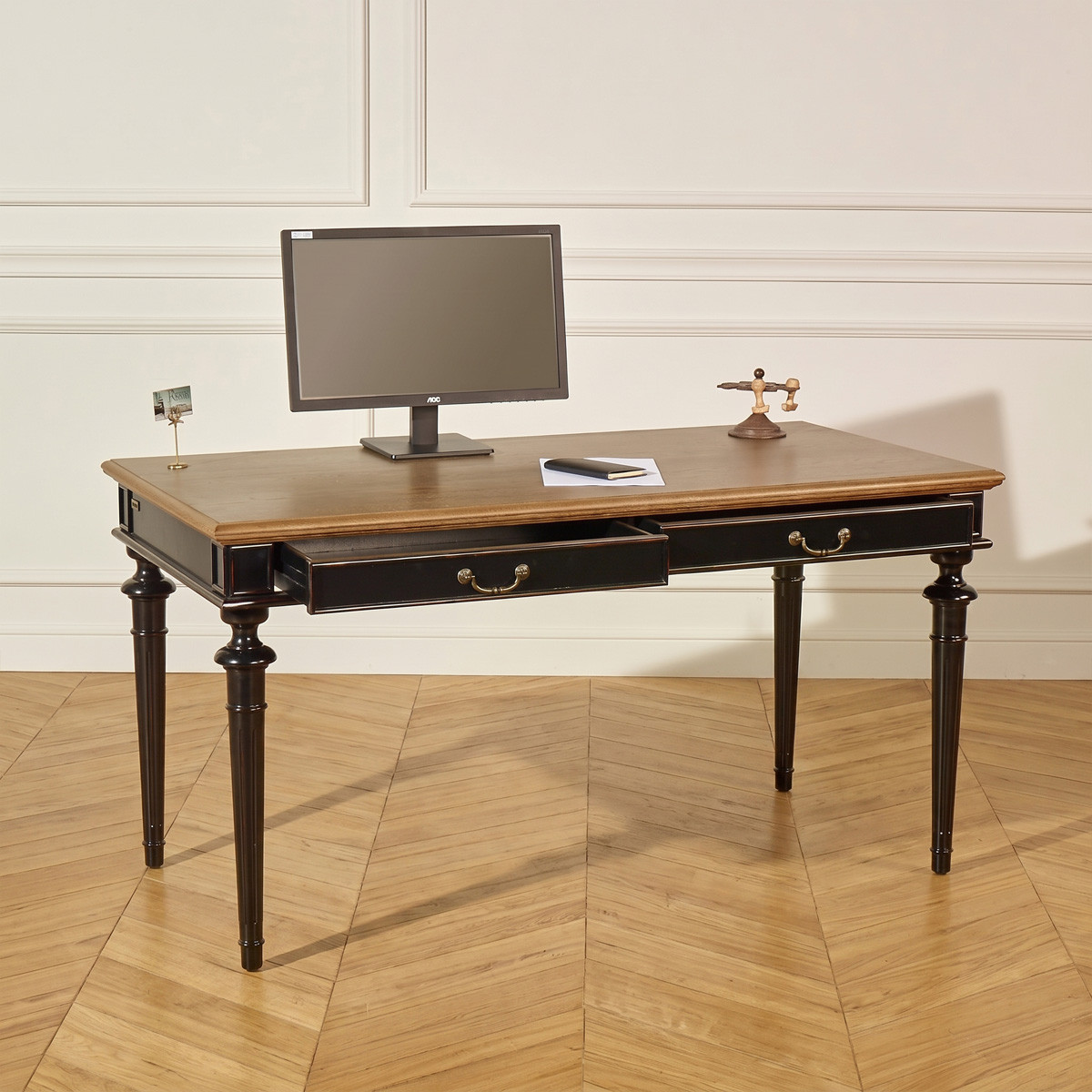 Bureau noir style shabby chic, plateau en chêne, 2 tiroirs YVAN noir, ROBIN DES BOIS