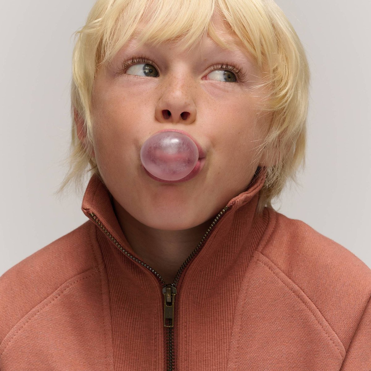 Sweat col camionneur avec inscription contenant du coton BIO GOTS cedar wood, MONOPRIX