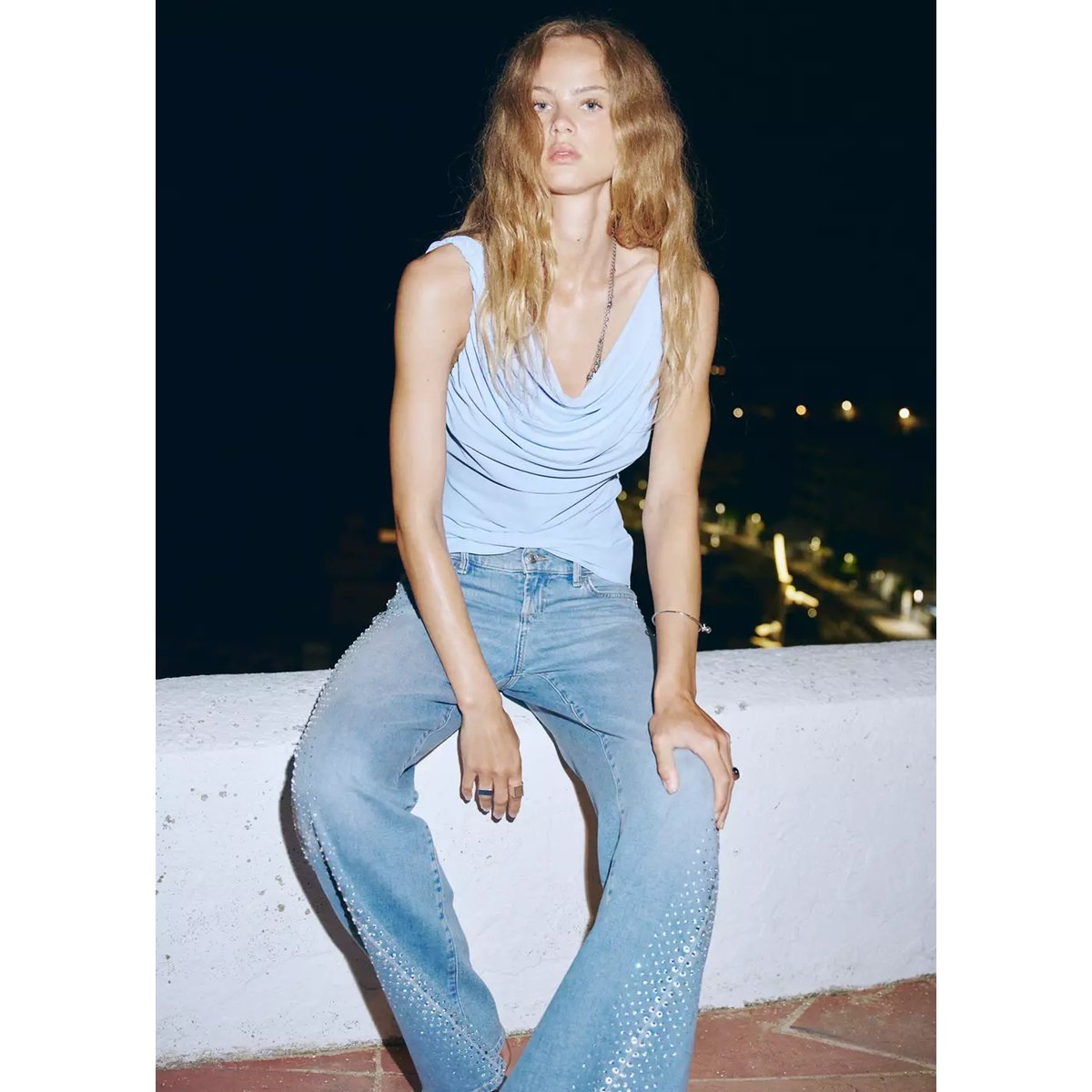 Jean wide leg brillant bleu moyen, MANGO